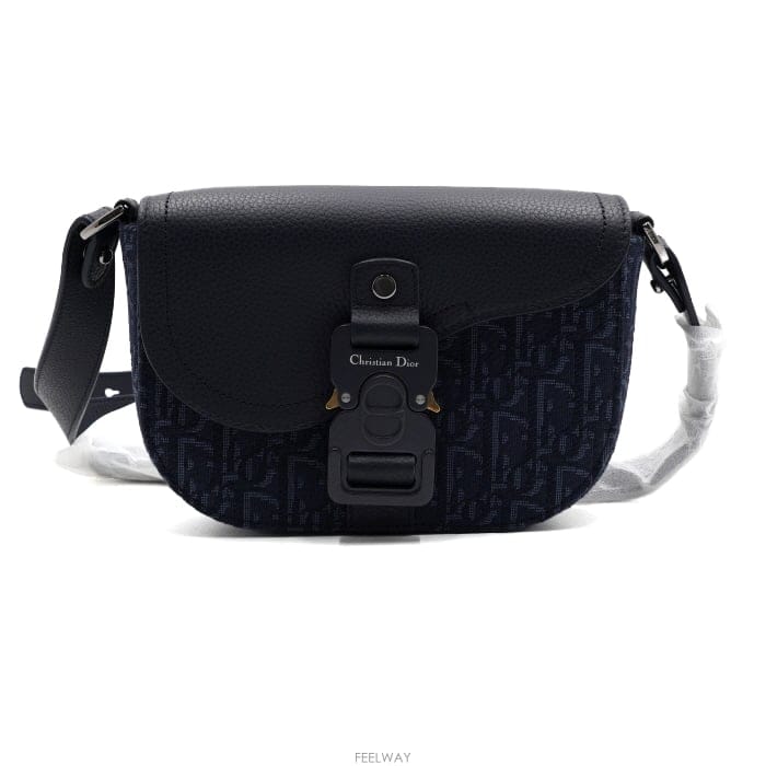 DIOR ��� 2ADCA435YKS ��Ƽ ���̺� ���� �̴� �÷� �޽��� ����� �� ũ�ν���aa65680��� 2ADCA435YKS ��Ƽ ���̺� ���� �̴� �÷� �޽��� ��
