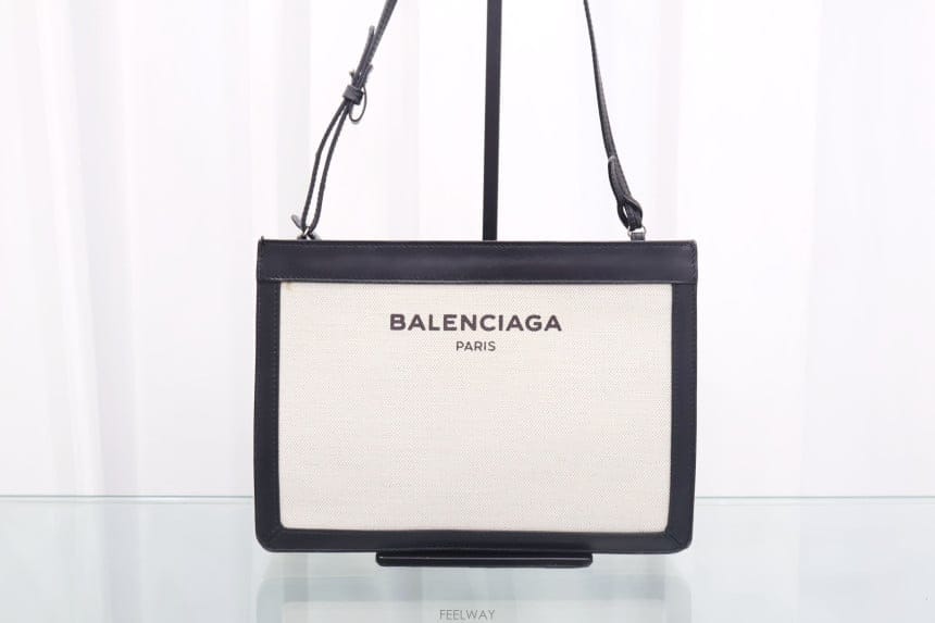 Balenciaga �߷��þư� ĵ���� ����Ʈ ũ�ν��� 339937�߷��þư� ĵ���� ����Ʈ ũ�ν��� 339937