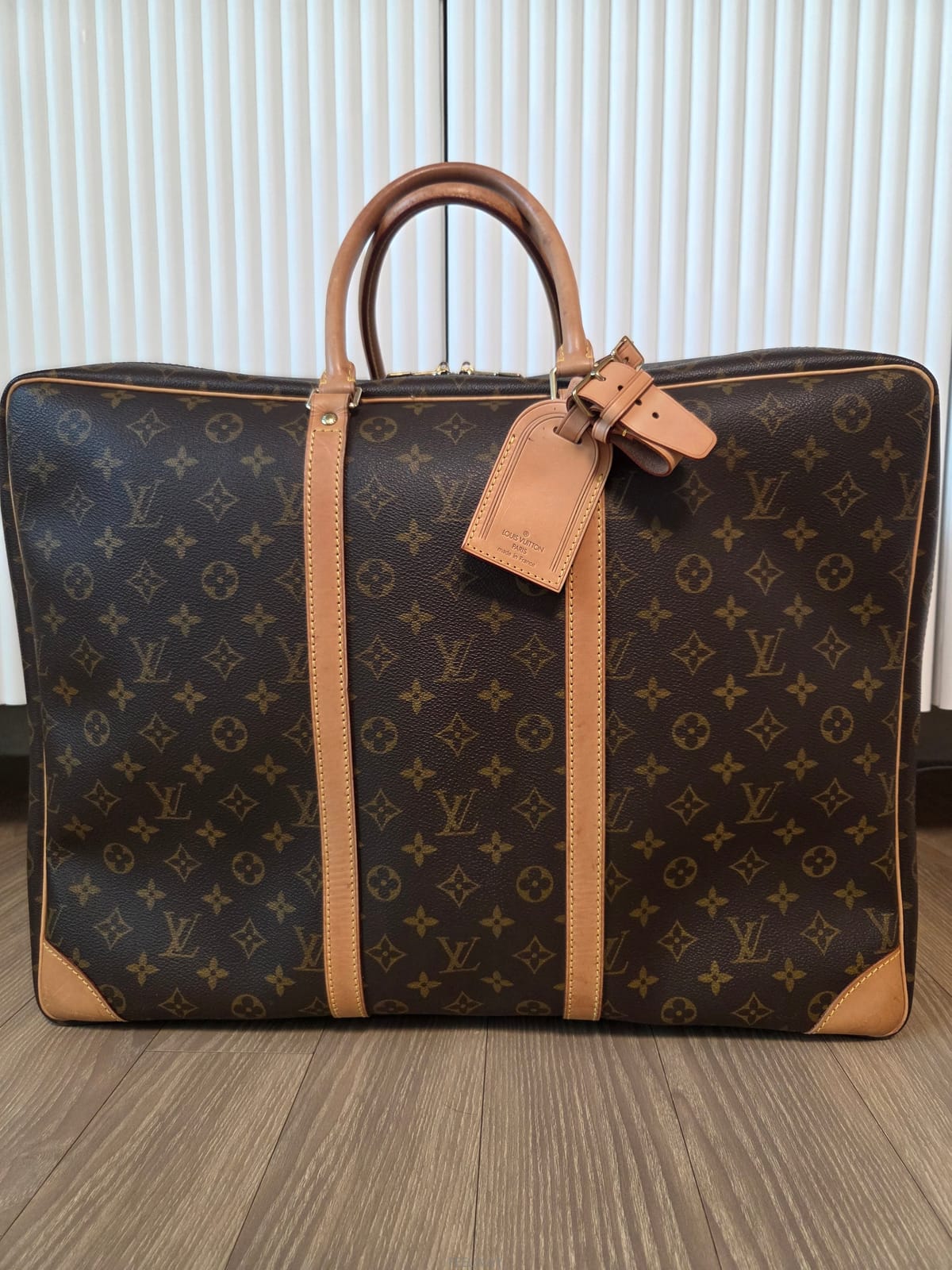 Louis Vuitton ���̺��� ���׷� �ø��콺(50������)���̺��� ���׷� �ø��콺(50������)