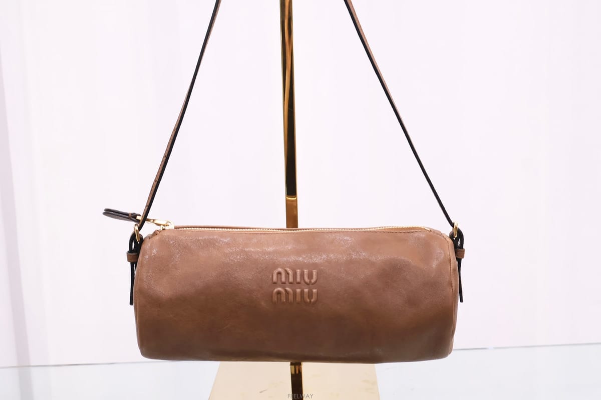 Miu Miu �̿�̿� ���� ���� �Ŀ�ġ ����� 5NE851 ��ȭ�����Ź̿�̿� ���� ���� �Ŀ�ġ ����� 5NE851 ��ȭ������