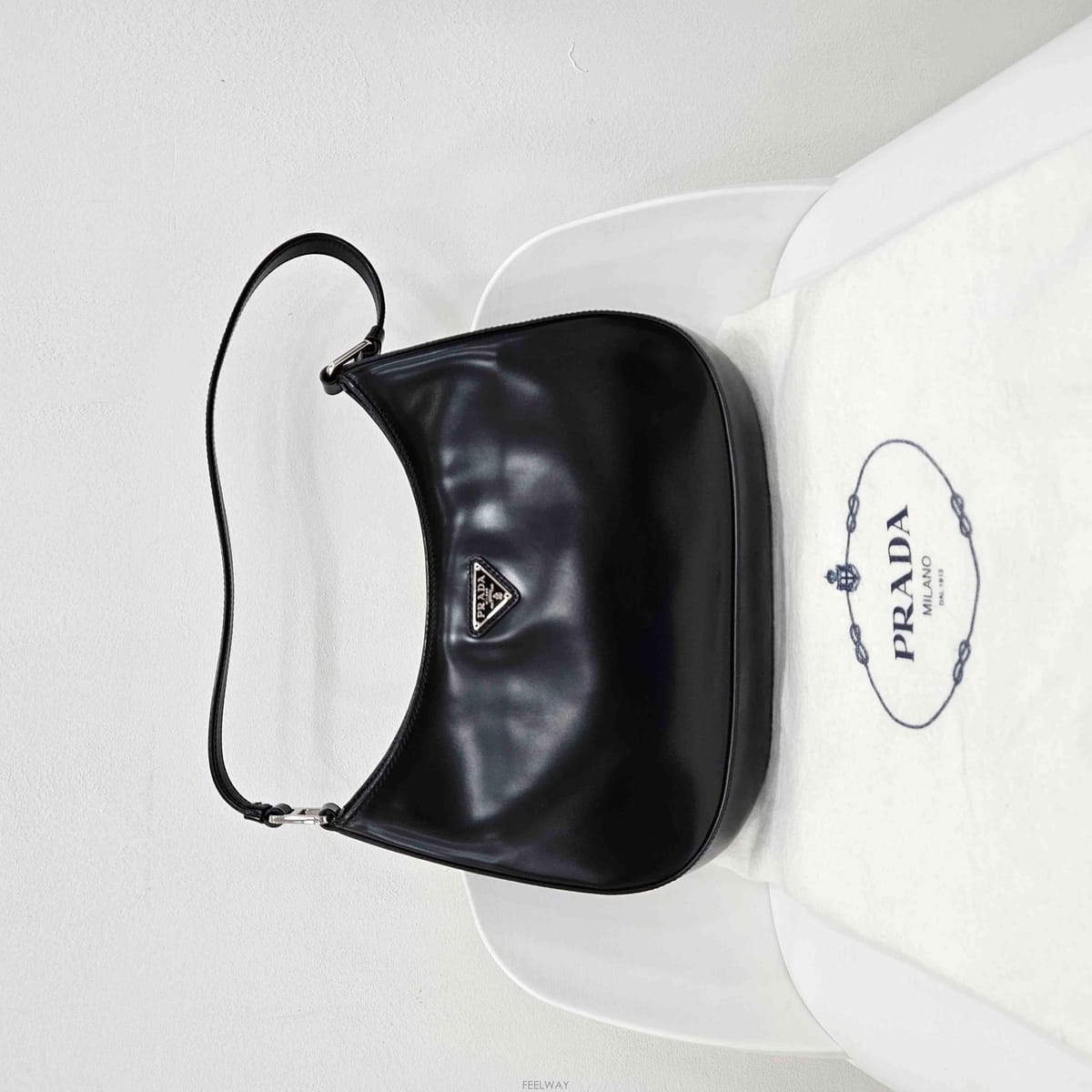 PRADA ����� �귯���� Ŭ���� ȣ��������� �귯���� Ŭ���� ȣ����