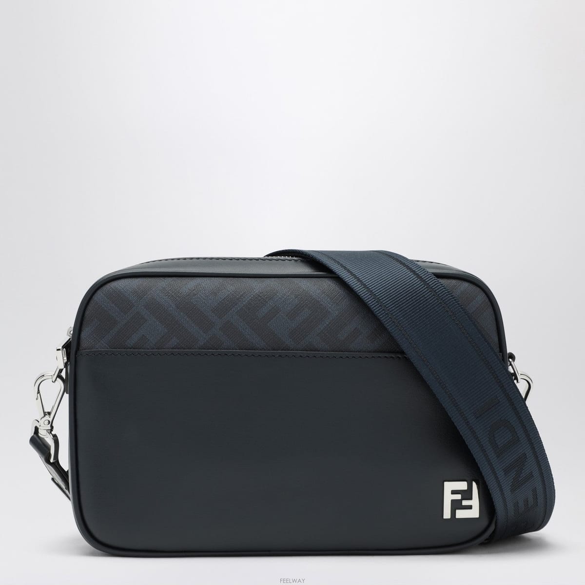 FENDI [A1] ��� 7M0286AV83 ũ�ν��� ����� �޽��� ���� 7M0286AV83F1MLF[A1] ��� 7M0286AV83 ũ�ν��� ����� �޽��� ���� 7M028