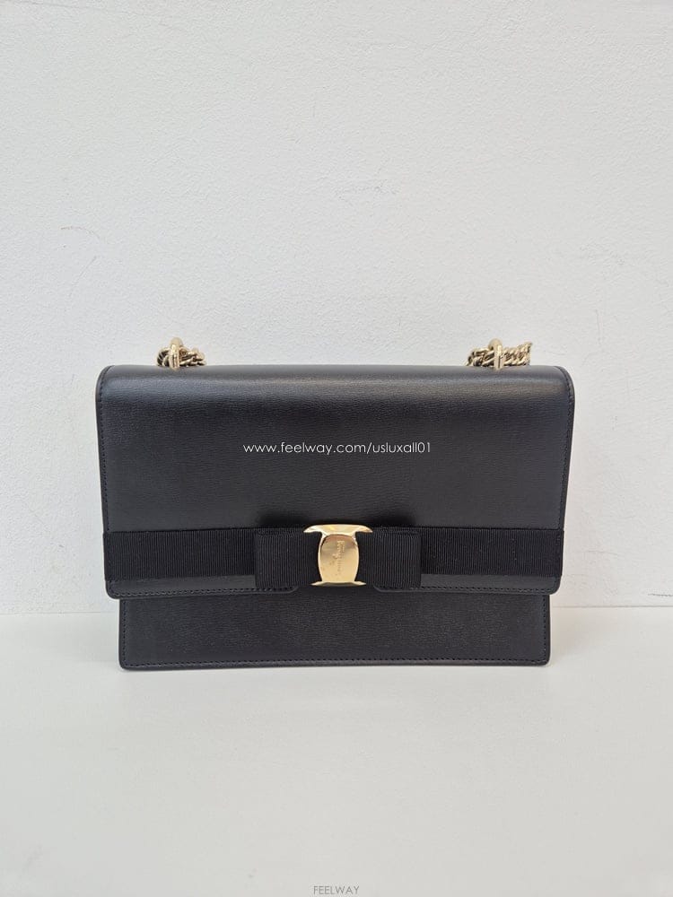 Ferragamo [�߰� ��ǰ ������ �����] ��󰡸� �ٶ󺸿� ü�� ����� 21I284[�߰� ��ǰ ������ �����] ��󰡸� �ٶ󺸿� ü�� ���