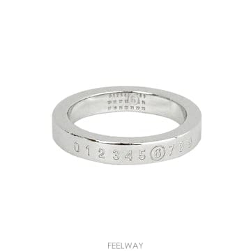 더팩토리 26FW MM6 메종 마르지엘라 인그레이빙 로고 반지 SM6UQ0059 P6469 951
