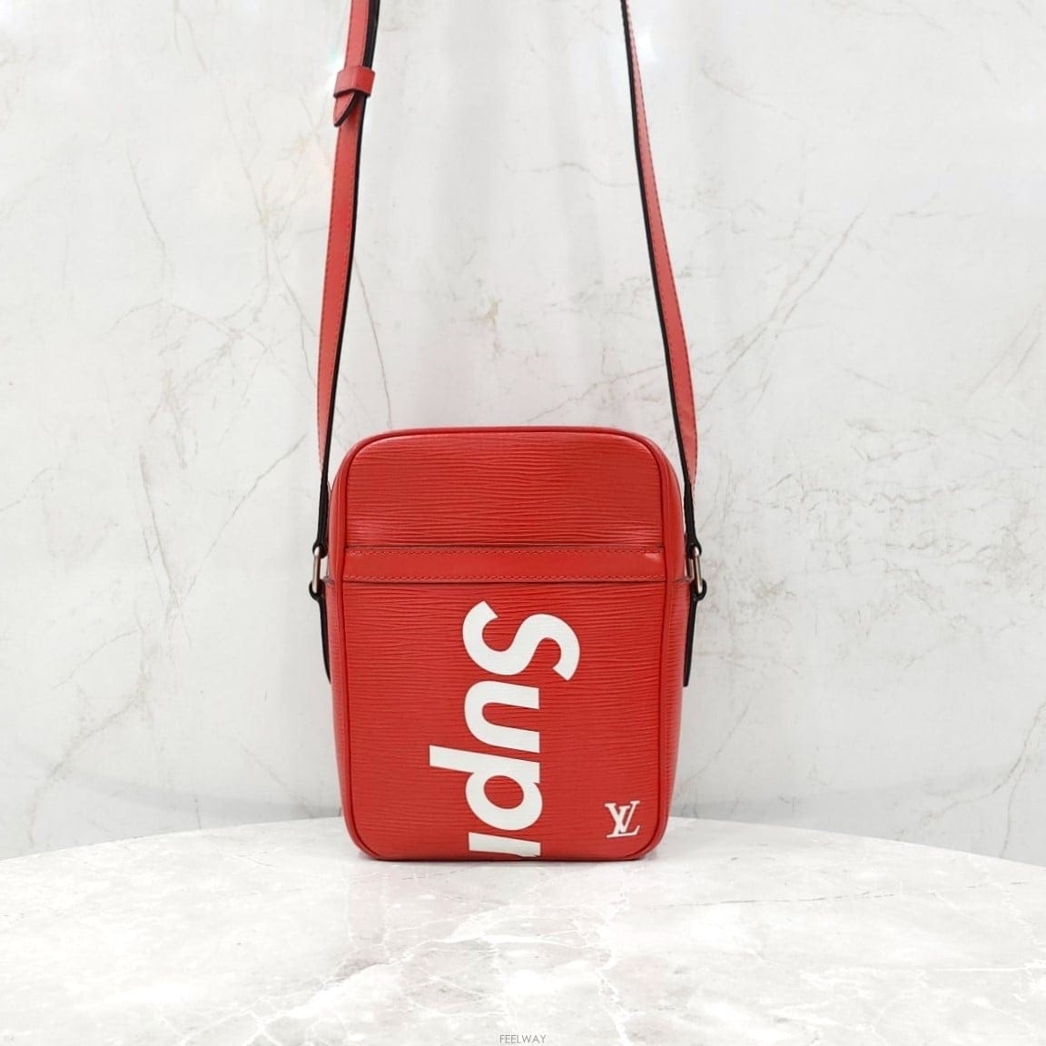 Louis Vuitton [������] ���̺��� X ������ ������ ���� ���� �ٴ��� ũ�ν���[������] ���̺��� X ������ ������ ���� ���� �ٴ��� ũ