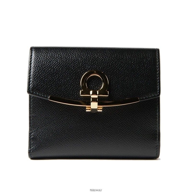 Ferragamo 26SS ��󰡸� ��ġ�� ������ 22C877 67399826SS ��󰡸� ��ġ�� ������ 22C877 673998