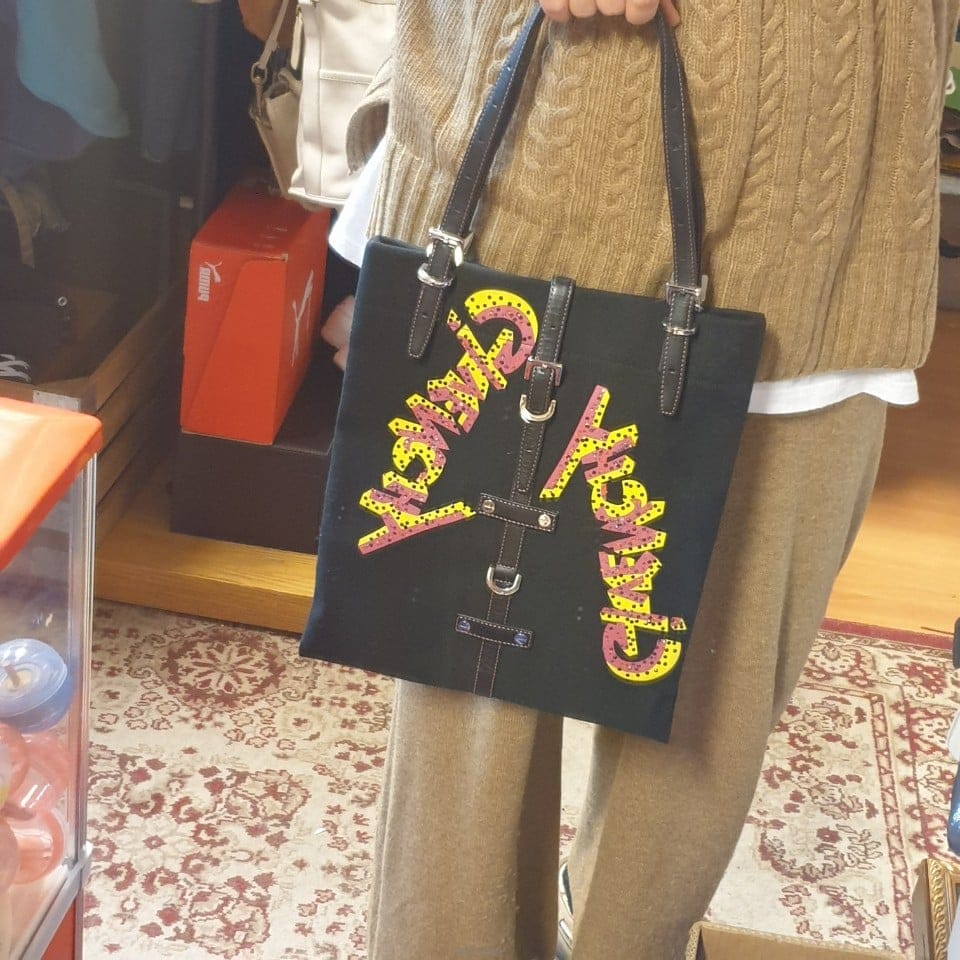 Givenchy GIVENCHY ����� �ΰ� �׷���Ƽ ĵ���� ����� �Ϲ� B764GIVENCHY ����� �ΰ� �׷���Ƽ ĵ���� ����� �Ϲ� B764