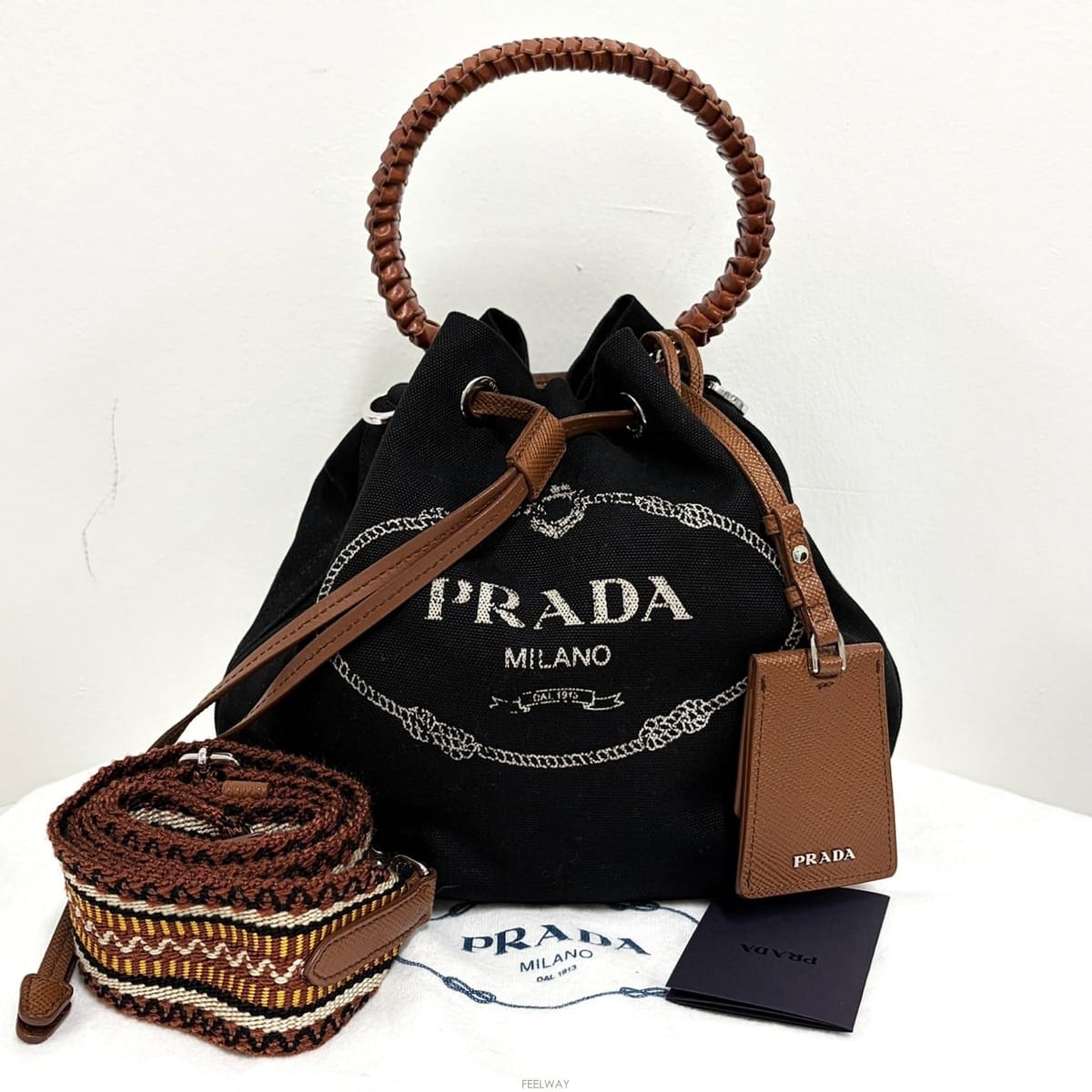 PRADA ����� ĵ���� ī���� ��Ŷ�� ũ�ν��� ��������� ĵ���� ī���� ��Ŷ�� ũ�ν��� ����