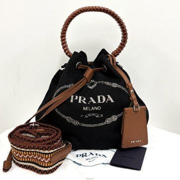 PRADA ����� ĵ���� ī���� ��Ŷ�� ũ�ν��� ��������� ĵ���� ī���� ��Ŷ�� ũ�ν��� ����