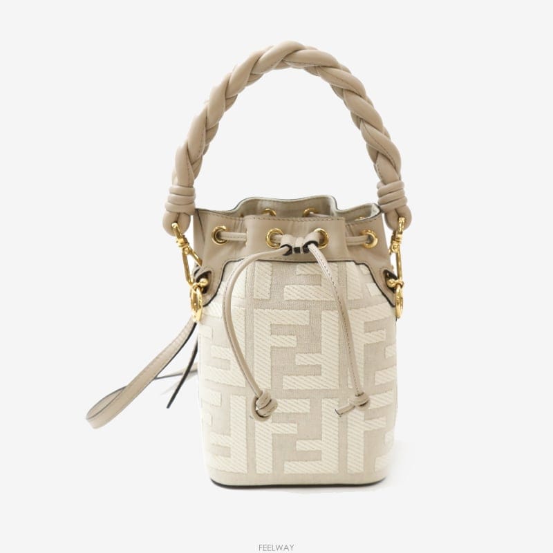 FENDI (�����߰���ǰ)��� 8BS010 ��Ʈ���� �̴� ��Ŷ�� ũ�ν��� ������(�����߰���ǰ)��� 8BS010 ��Ʈ���� �̴� ��Ŷ�� ũ�ν�
