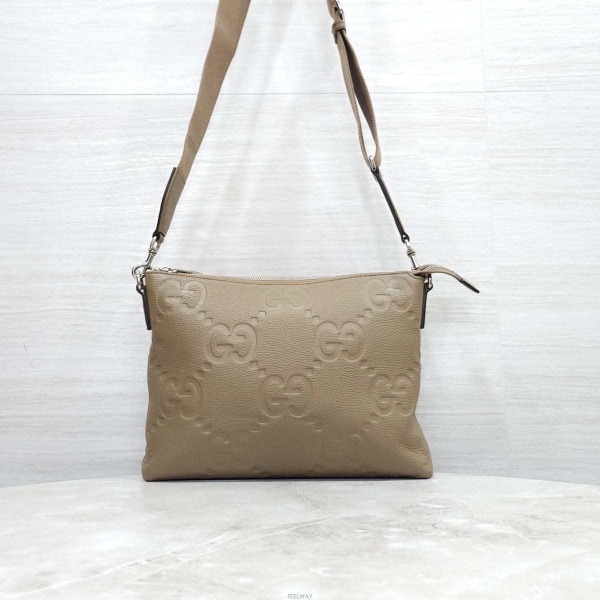 GUCCI [������] (����ǰ) ���� ���� GG ���� �̵�� Ŭ��ġ �޽����� 696009[������] (����ǰ) ���� ���� GG ���� �̵�� Ŭ��ġ �޽�