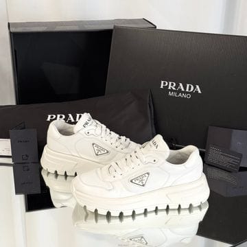 PRADA 25FW ����� ������ 2.0 ���� ����Ŀ�� 235������25FW ����� ������ 2.0 ���� ����Ŀ�� 235������