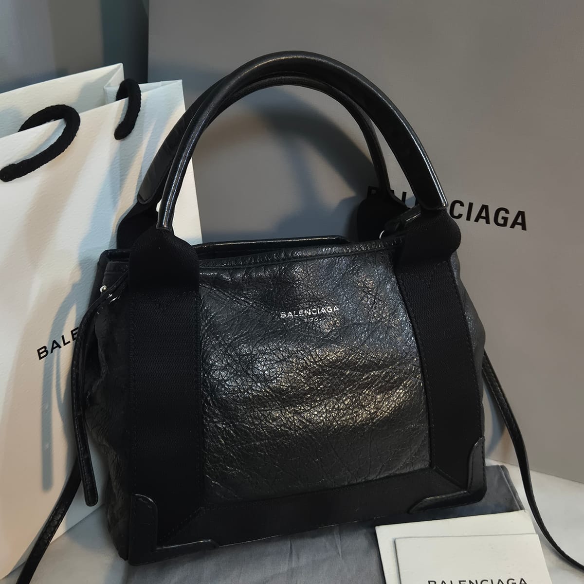 Balenciaga �߷��þư� ī�ٽ� ��Ʈ�� ũ�ν���߷��þư� ī�ٽ� ��Ʈ�� ũ�ν���