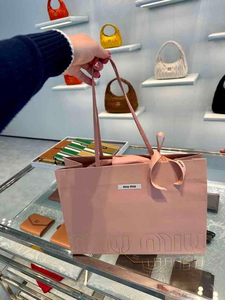 Miu Miu �̿�̿� ���ι� (������ ������)�̿�̿� ���ι� (������ ������)