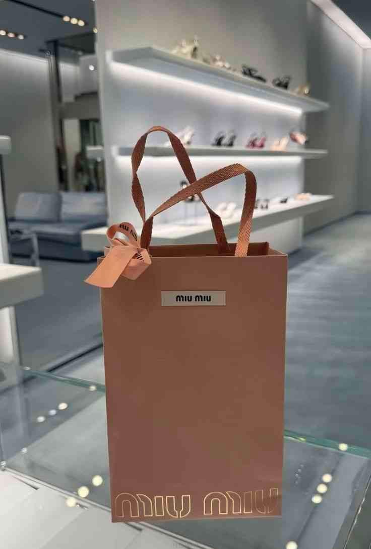 Miu Miu �̿�̿� ���ι� (������ ������)�̿�̿� ���ι� (������ ������)