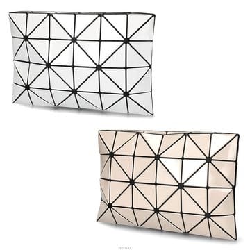 Issey Miyake ������ 26SS �̼��̹̾��� �ٿ��ٿ� �缾Ʈ Ŭ��ġ�� 3�� BB66 AG055������ 26SS �̼��̹̾��� �ٿ��ٿ� �缾Ʈ Ŭ��ġ�� 3�� 