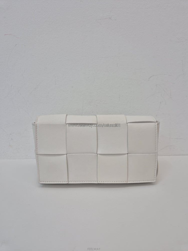 Bottega Veneta [�߰���ǰ ������ �����] ���װ�����Ÿ �̴� ����Ų ���� ��Ʈ ī��Ʈ�� 668572[�߰���ǰ ������ �����] ���װ�����Ÿ �̴� ����Ų ����