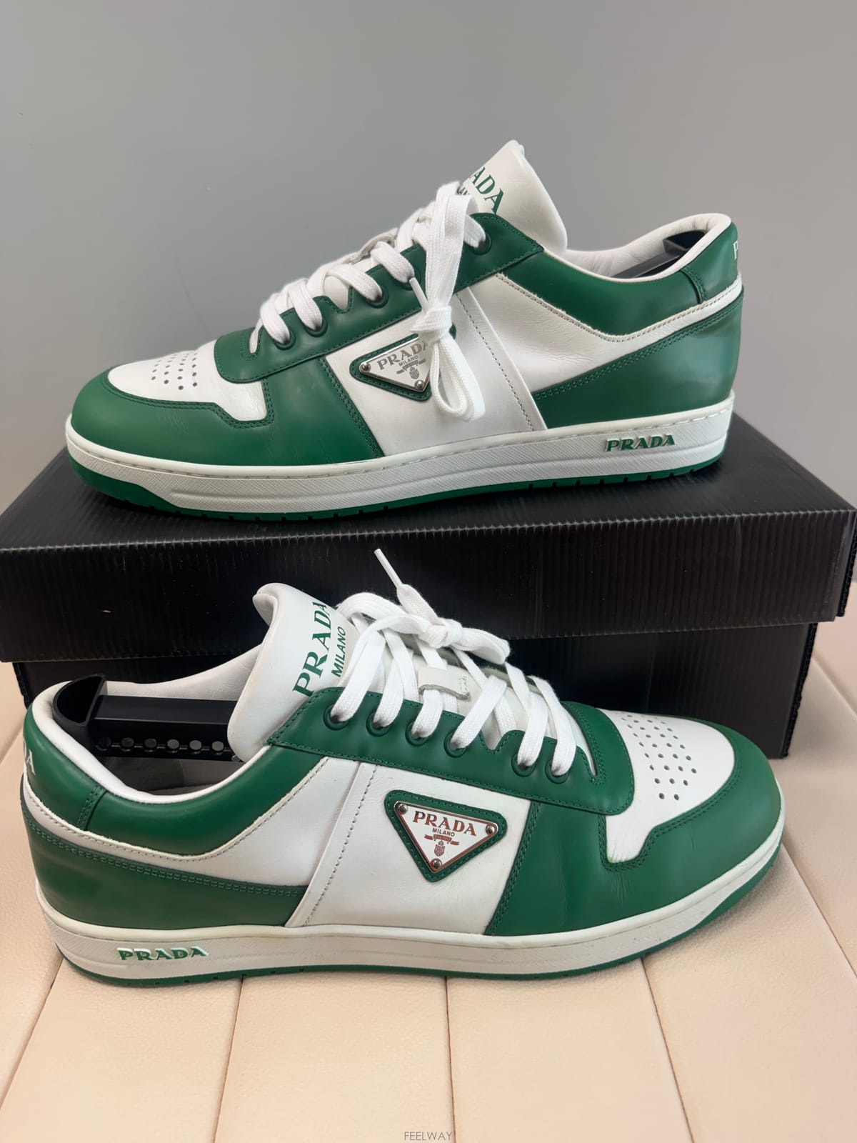 PRADA [Ʈ����]43.5/285) ����� �ٿ�Ÿ�� ����Ŀ��[Ʈ����]43.5/285) ����� �ٿ�Ÿ�� ����Ŀ��