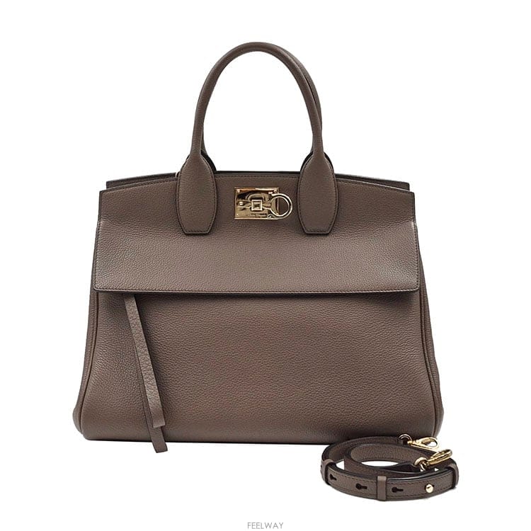 Ferragamo ��󰡸� ��Ʃ��� ��Ʈ�� �� ����� �̵���󰡸� ��Ʃ��� ��Ʈ�� �� ����� �̵�