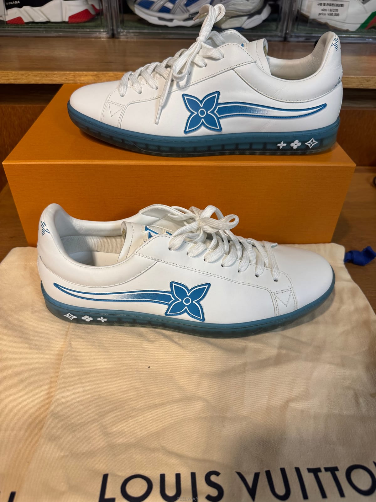 Louis Vuitton [Ʈ����] 8/270)���̺��� ����θ�ũ ����Ŀ��[Ʈ����] 8/270)���̺��� ����θ�ũ ����Ŀ��