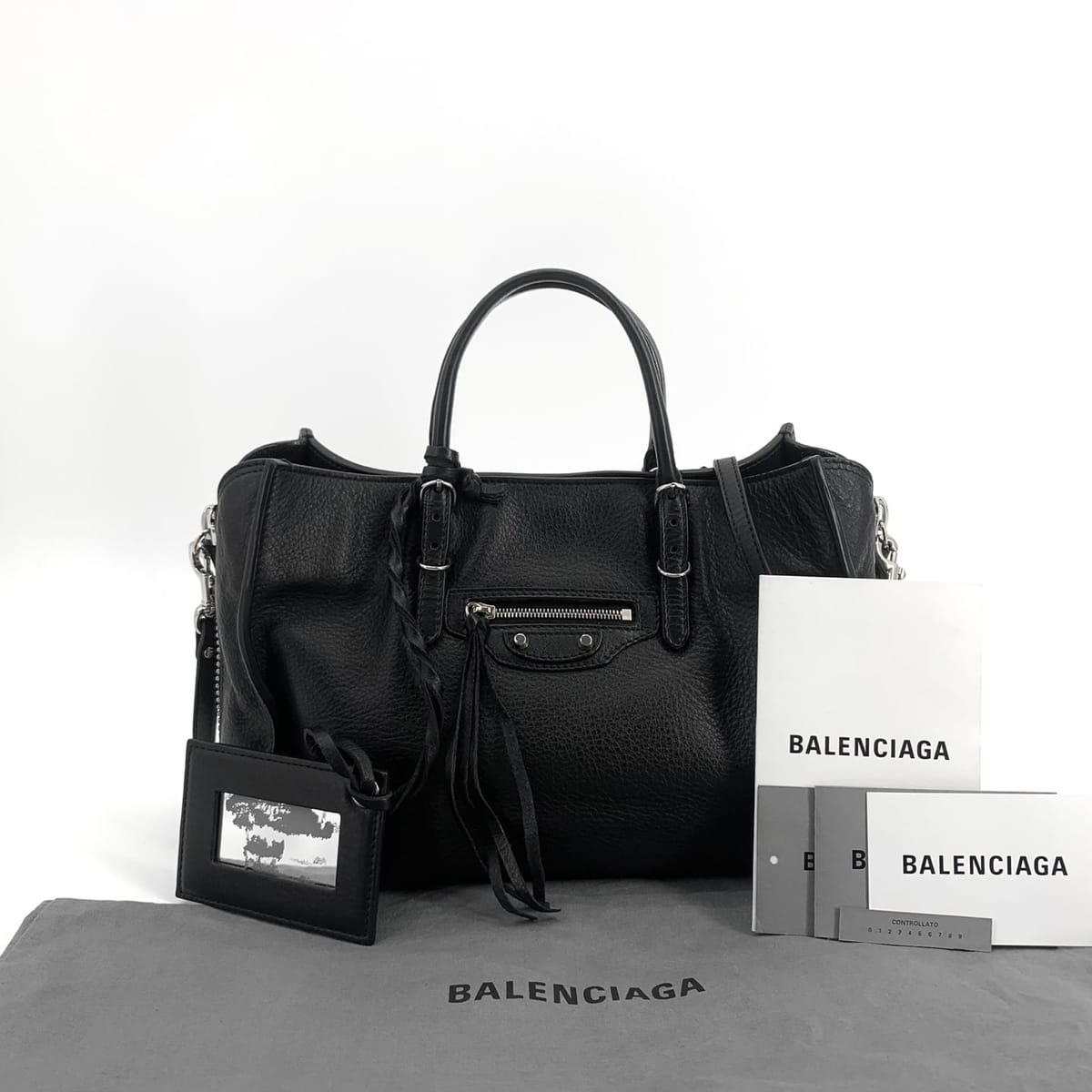 Balenciaga [�������] �߷��þư� ���ǿ��� a6 ��Ʈ�� �� ����� 370926[�������] �߷��þư� ���ǿ��� a6 ��Ʈ�� �� ����� 370