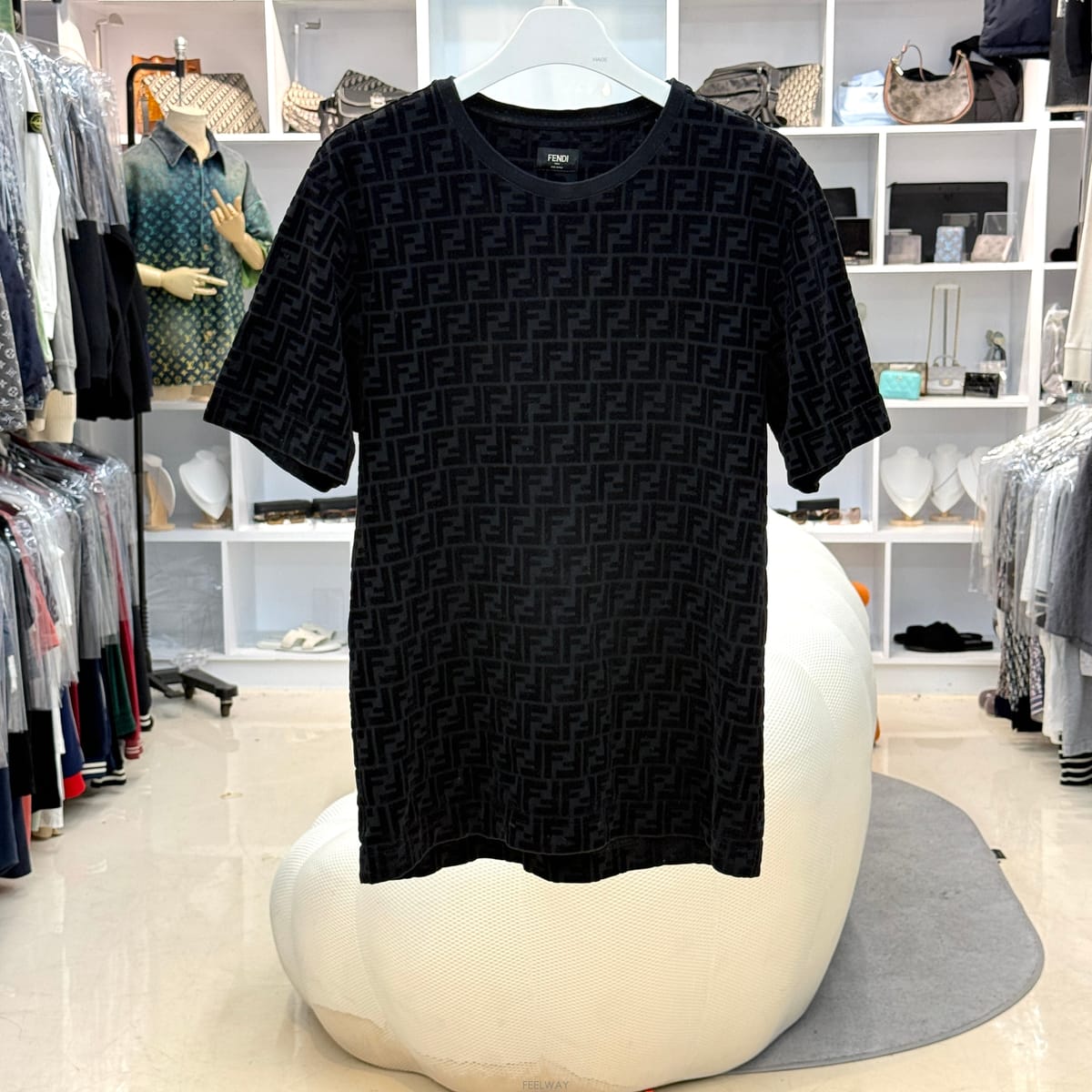 FENDI ��� ��ī�� ���� ���� Ƽ���� M��� ��ī�� ���� ���� Ƽ���� M