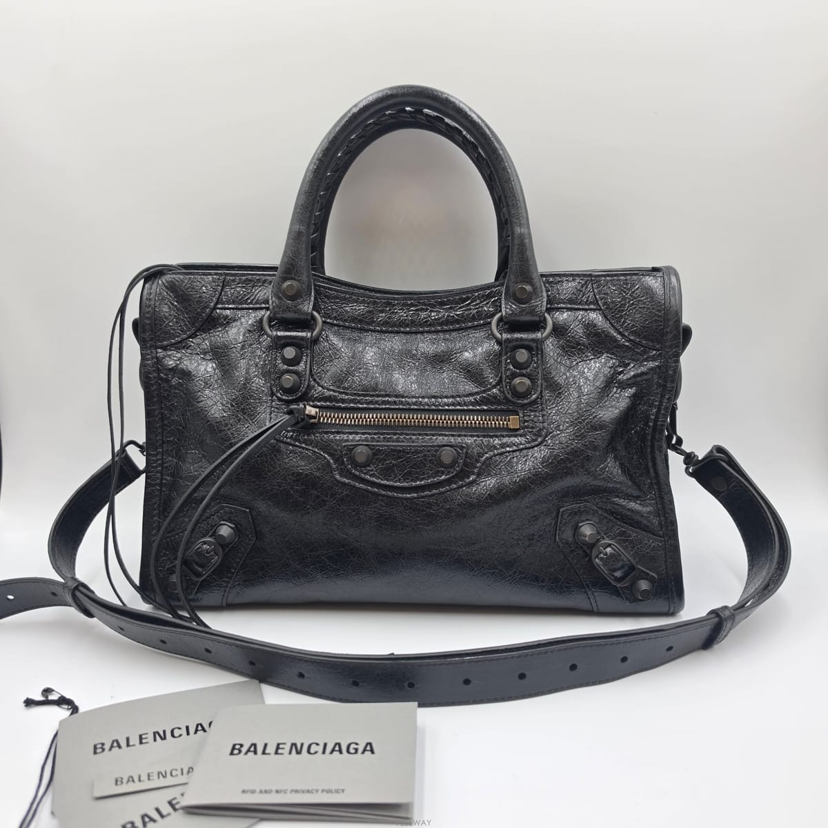 Balenciaga �߷��þư� �� ��Ƽ ���� 811442�߷��þư� �� ��Ƽ ���� 811442
