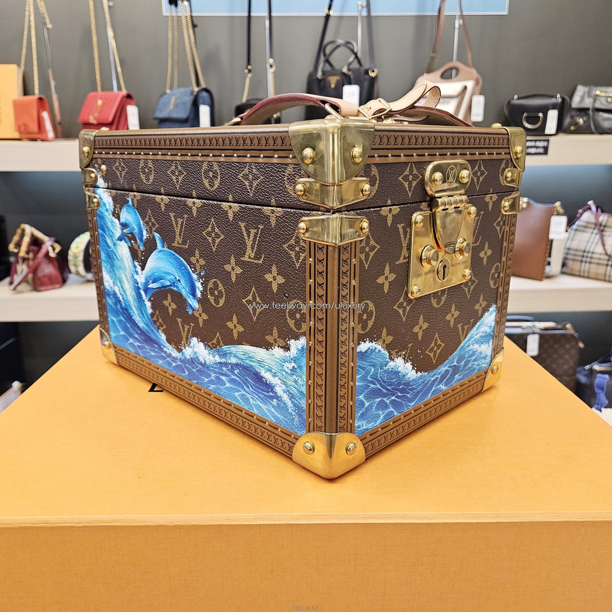 Louis Vuitton ���̺��� ���׷� �ڽ���ƽ ��Ƽ Ʈ��ũ���̺��� ���׷� �ڽ���ƽ ��Ƽ Ʈ��ũ
