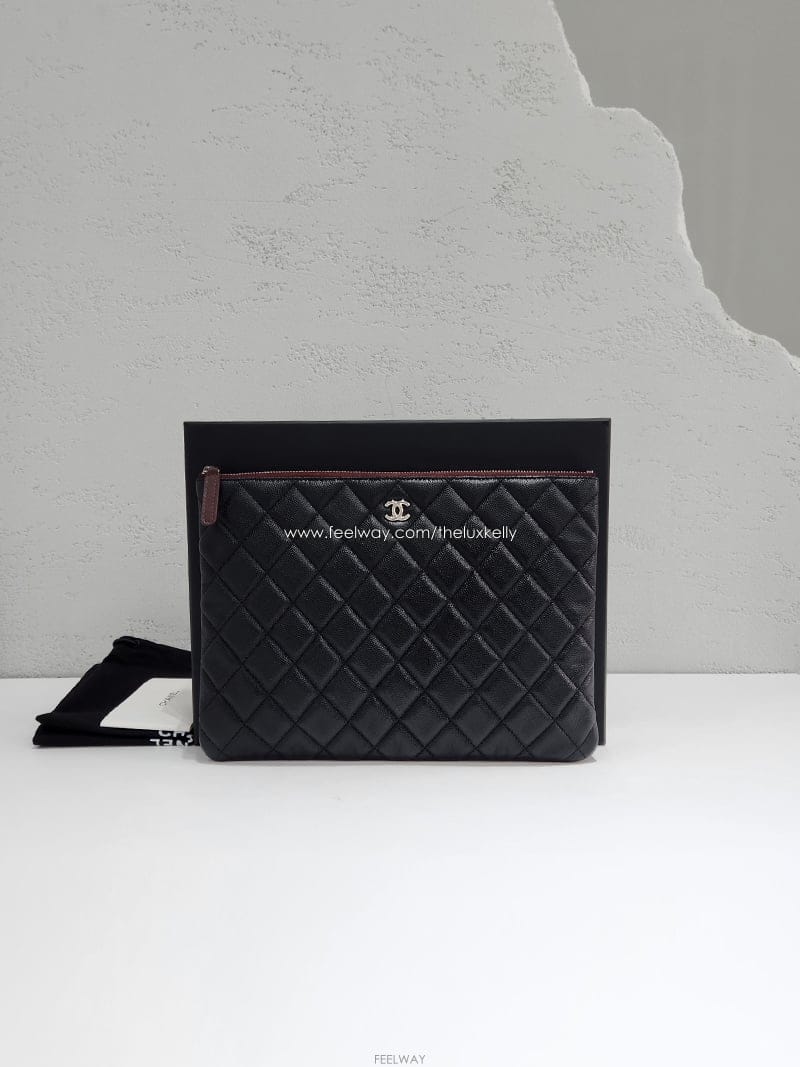 CHANEL ���� Ŭ���� ĳ��� ���̵� ���� Ŭ��ġ�� 29���� A82545���� Ŭ���� ĳ��� ���̵� ���� Ŭ��ġ�� 29���� A82545