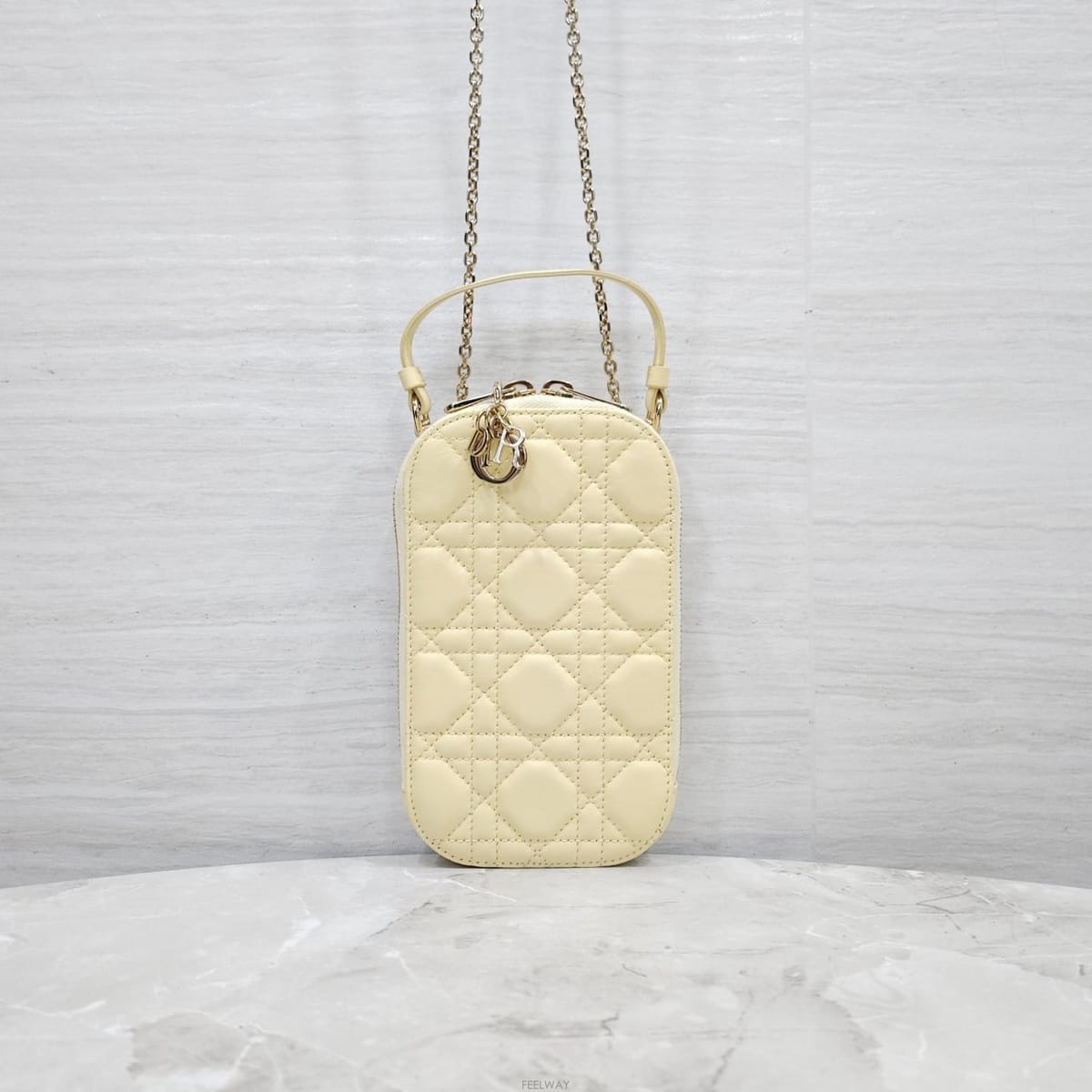 DIOR [������] ��� ���̵� ��� ��� ��Ȧ�� ü�ι� S0872ONMJ[������] ��� ���̵� ��� ��� ��Ȧ�� ü�ι� S0872ON