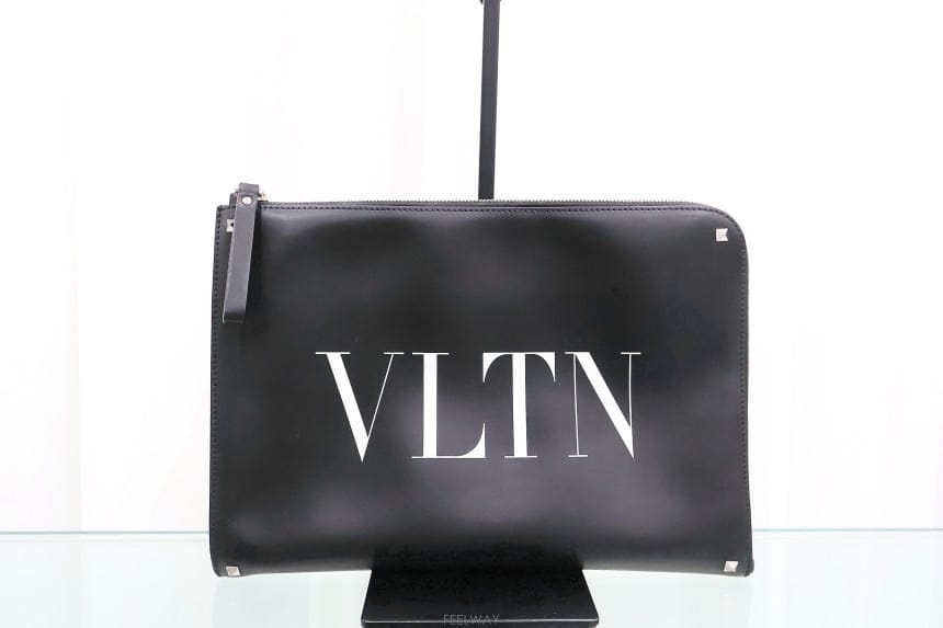 Valentino �߷�Ƽ�� VLTN �ΰ� Ŭ��ġ�� VY2B0457 WJW 0NI�߷�Ƽ�� VLTN �ΰ� Ŭ��ġ�� VY2B0457 WJW 0NI