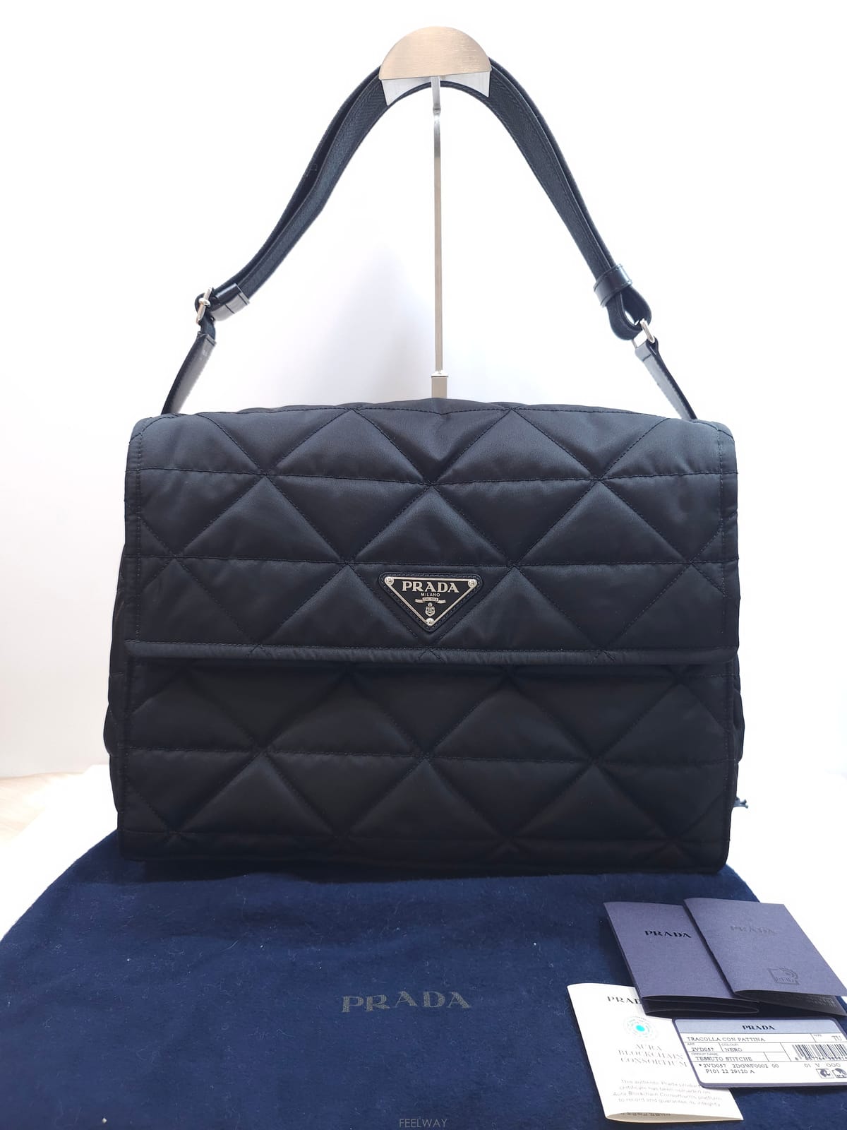 PRADA ����� �����Ϸ� ���� ũ�ν�������� �����Ϸ� ���� ũ�ν���
