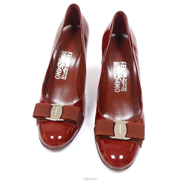Ferragamo Ferragamo(��󰡸�) 0323691 ���� ���̴�Ʈ CARLA 8CM ������ �������� 7.5CFerragamo(��󰡸�) 0323691 ���� ���̴�Ʈ CARLA 8CM ��