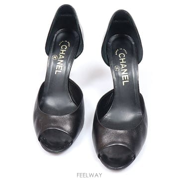 Chanel(샤넬) G26229 블랙 레더 CC로고 도르세이 오픈토 펌프스 여성구두 37C