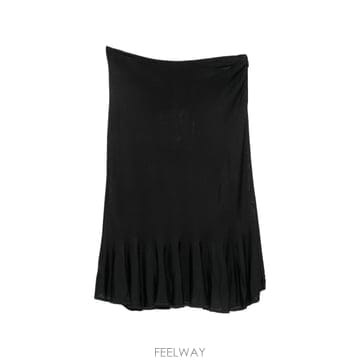 토템 FLUTED 미디 스커트