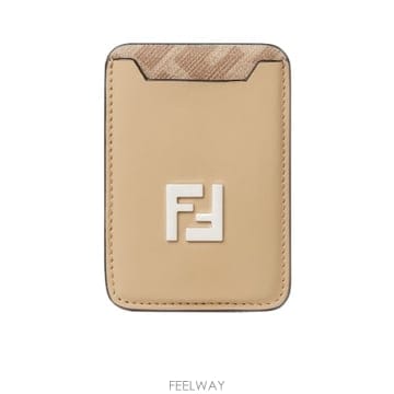 26SS Fendi 카드 홀더 WITH 로고 7M0364AV86F19VE TP571838418