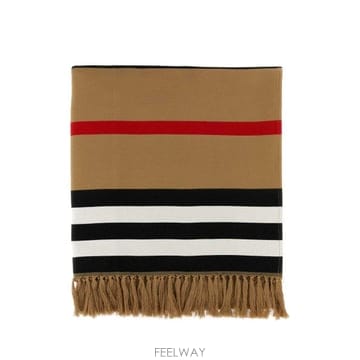Burberry 25SS Burberry Embroidered ��ư blanket 8067335A7026 TP5770900325SS Burberry Embroidered ��ư blanket 8067335A7026 TP