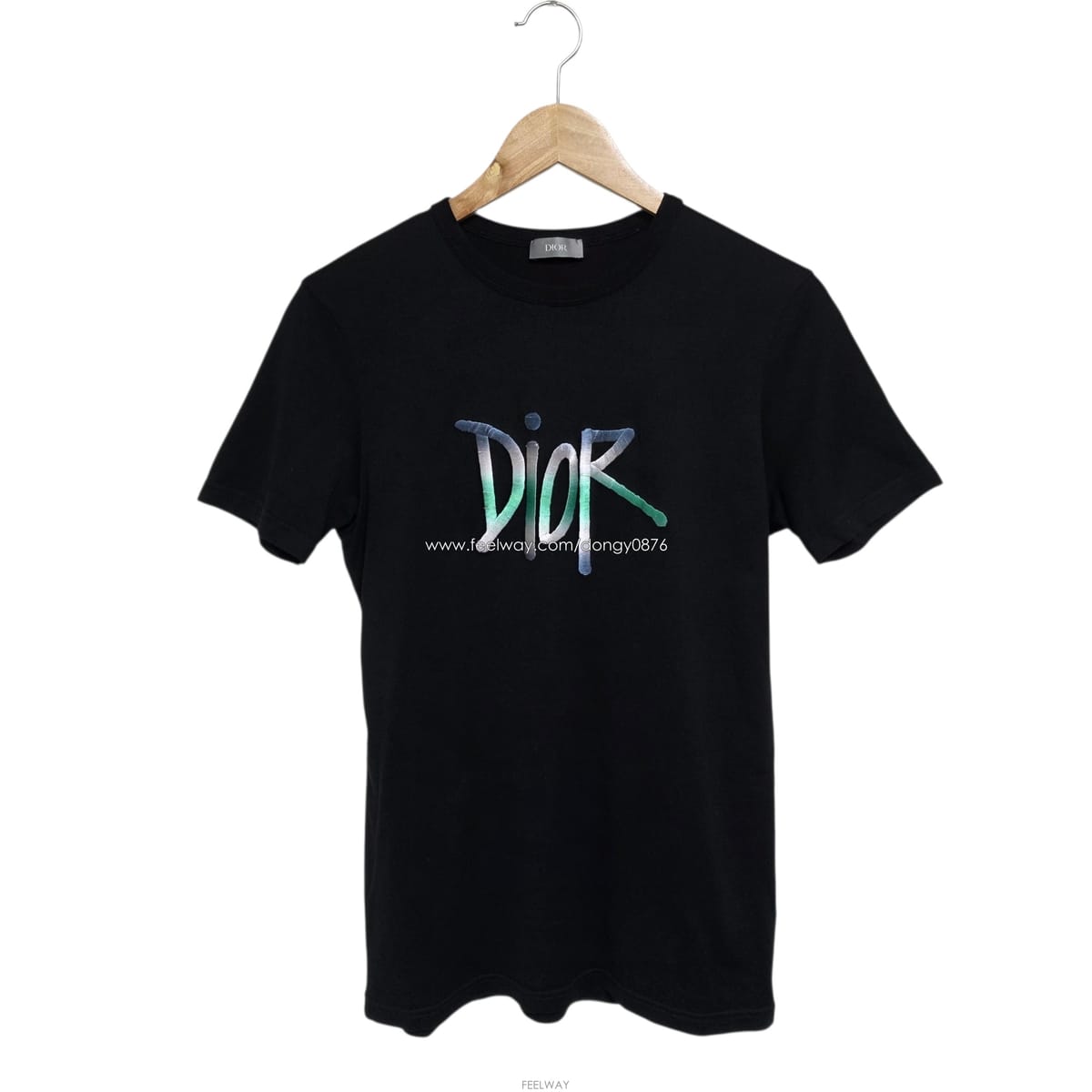 DIOR ��� ������ ���� Ƽ������� ������ ���� Ƽ����