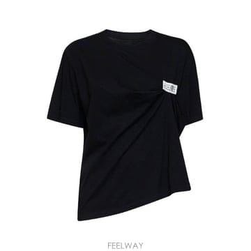 메종 마르지엘라 로고 디테일 어시메트릭 티셔츠