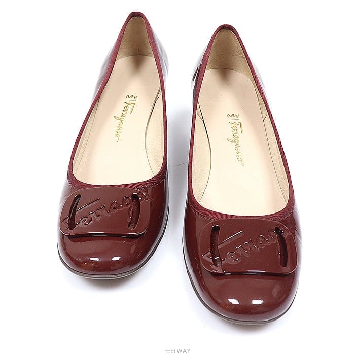 Ferragamo Ferragamo(��󰡸�) 0508200 ������ ���̴�Ʈ MY CHARM ������ ������ �������� 8.5BFerragamo(��󰡸�) 0508200 ������ ���̴�Ʈ MY CHARM 