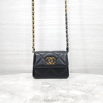 CHANEL [������] ���� 19 ī������ �̴� ü�� ũ�ν��� AP3170[������] ���� 19 ī������ �̴� ü�� ũ�ν��� AP3170