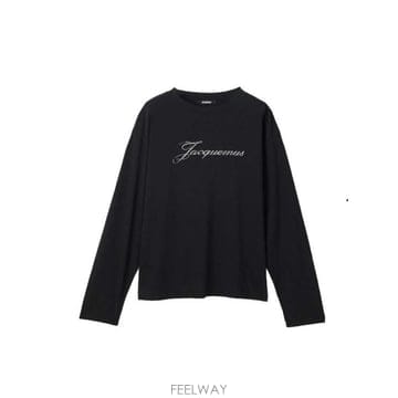 Jacquemus 26FW ��ũ���� ���� Ƽ���� 26HTSU00351AJ00289 BLACK 99026FW ��ũ���� ���� Ƽ���� 26HTSU00351AJ00289 BLACK 990