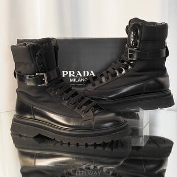 프라다 앵클 부츠