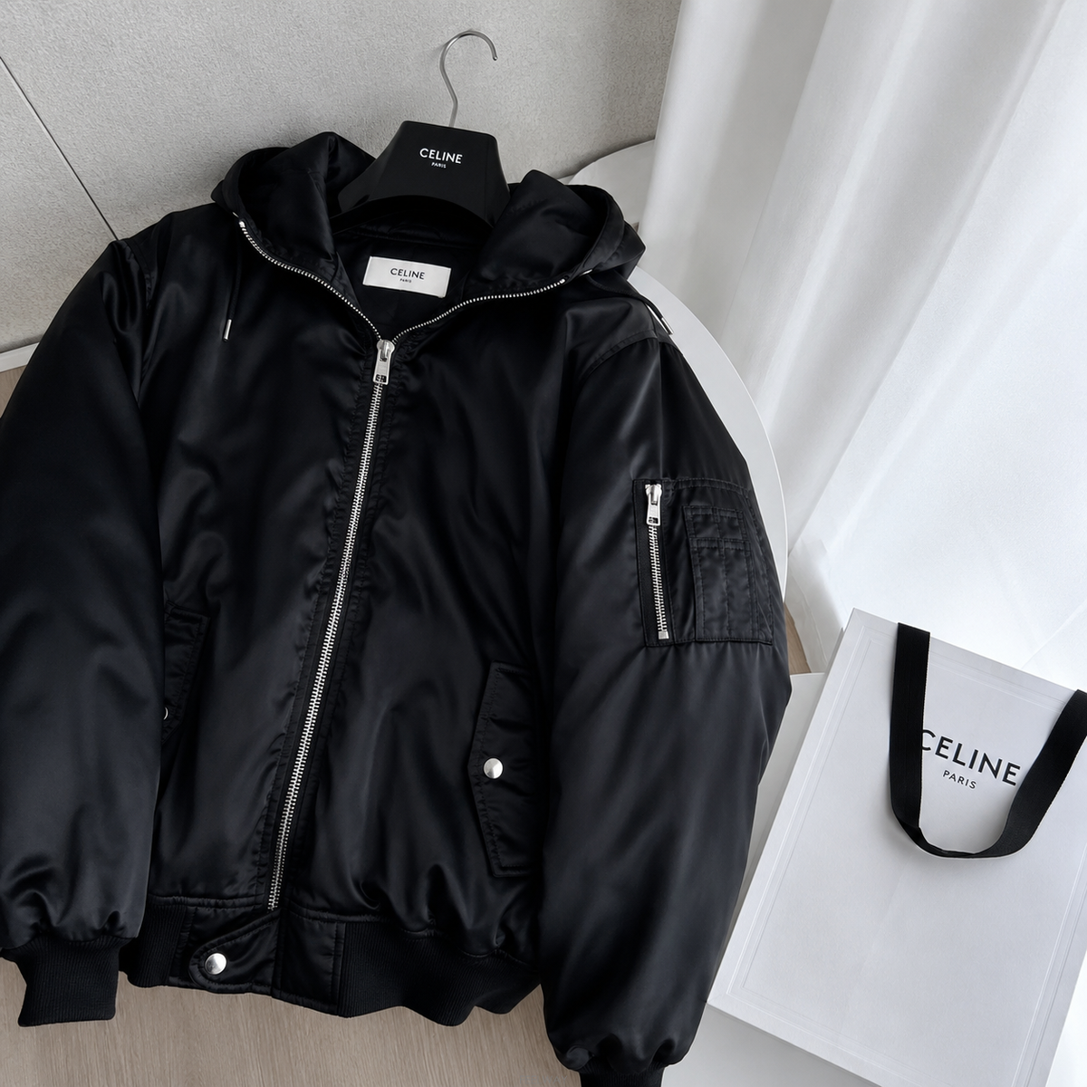 CELINE [����ǰ��] 24FW ������ ��ΰ� �ĵ� ���� ��ƾ ���� ���Ϸ� ���� M������[����ǰ��] 24FW ������ ��ΰ� �ĵ� ���� ��ƾ ���� ����