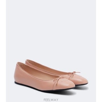 Valentino 26 FW �߷�Ƽ�� ����ٴ� VLogo ���� �߷����� �÷� TP57952038926 FW �߷�Ƽ�� ����ٴ� VLogo ���� �߷����� �÷� TP579