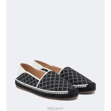 Manolo Blahnik 26 FW ����� ����� Espadra ���Ǿ� ����Ʈ �����ĵ帮�� TP57952813826 FW ����� ����� Espadra ���Ǿ� ����Ʈ �����ĵ帮��