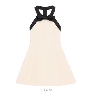 Valentino 26FW Valentino ���� �巹�� BVAKH41CF9Z7 TP57667768926FW Valentino ���� �巹�� BVAKH41CF9Z7 TP576677689