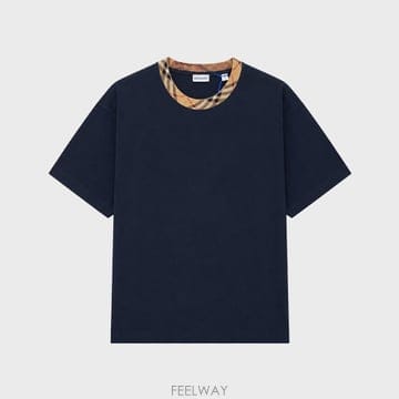 버버리 체크 트림 크루넥 티셔츠