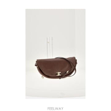 CELINE [K68]������ L10373778 28BK ���� ����� ũ�ν��� ��Ŷ�� ž�ڵ�� SMALL HALFMOON[K68]������ L10373778 28BK ���� ����� ũ�ν��� ��Ŷ��