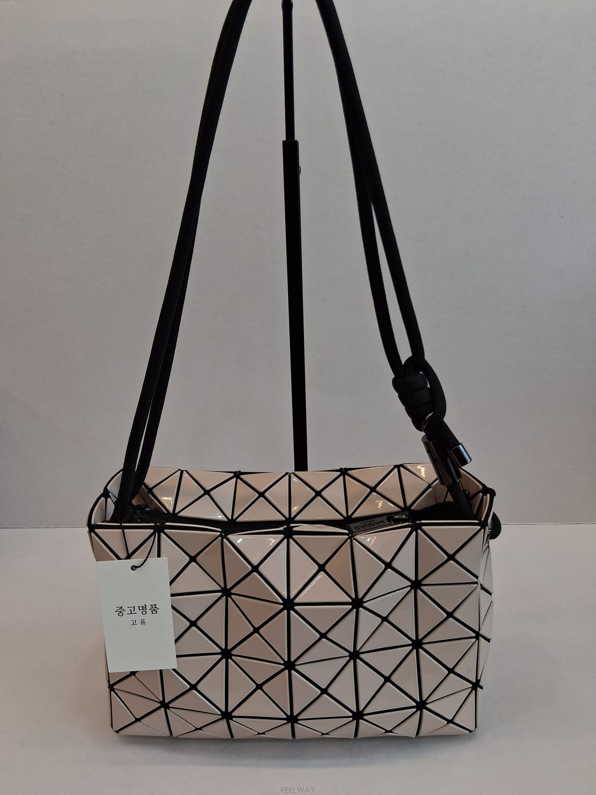 Issey Miyake ����ǰ��(��ȭ������)/�ٿ��ٿ��������ǰ��(��ȭ������)/�ٿ��ٿ�����